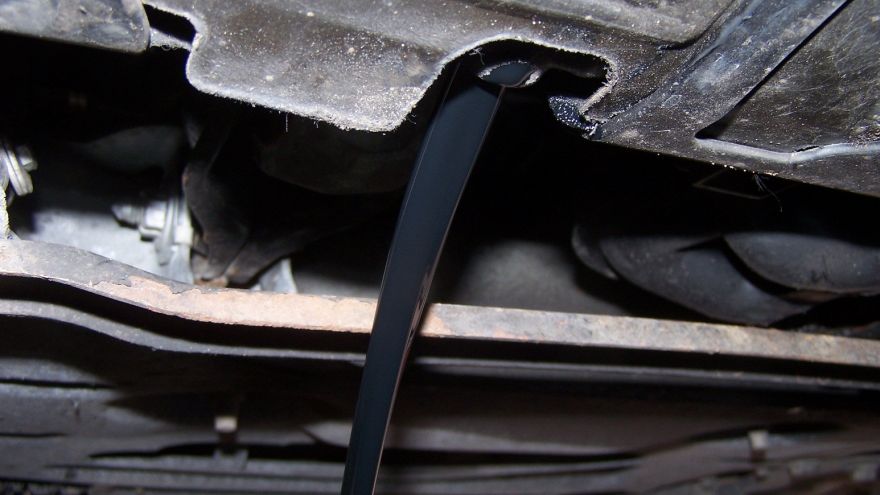 Fekete motorolaj: baj vagy nem?