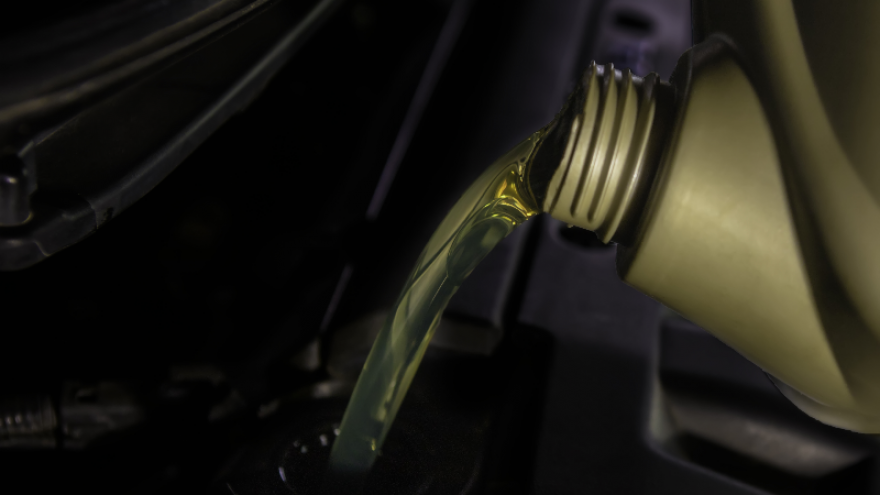 Mi a különbség a motorolaj és a hajtóműolaj között?