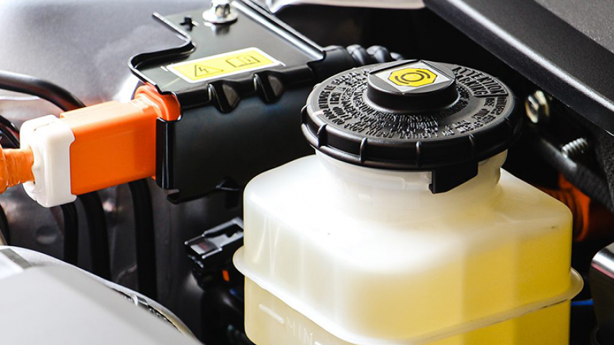 Miért fontos a fékfolyadék és mit tegyél, ha szivárog?